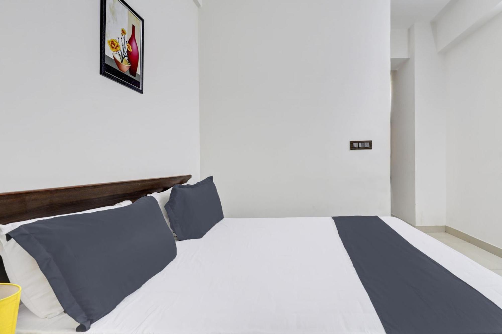 Hotel O J.K. Suites & Rooms Bangalore Bagian luar foto