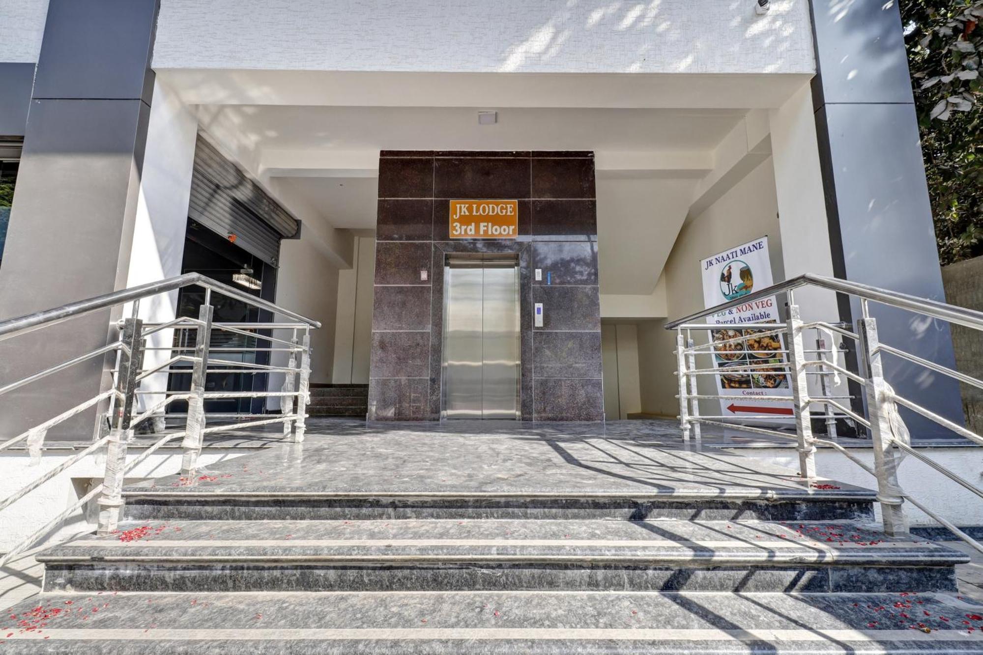 Hotel O J.K. Suites & Rooms Bangalore Bagian luar foto