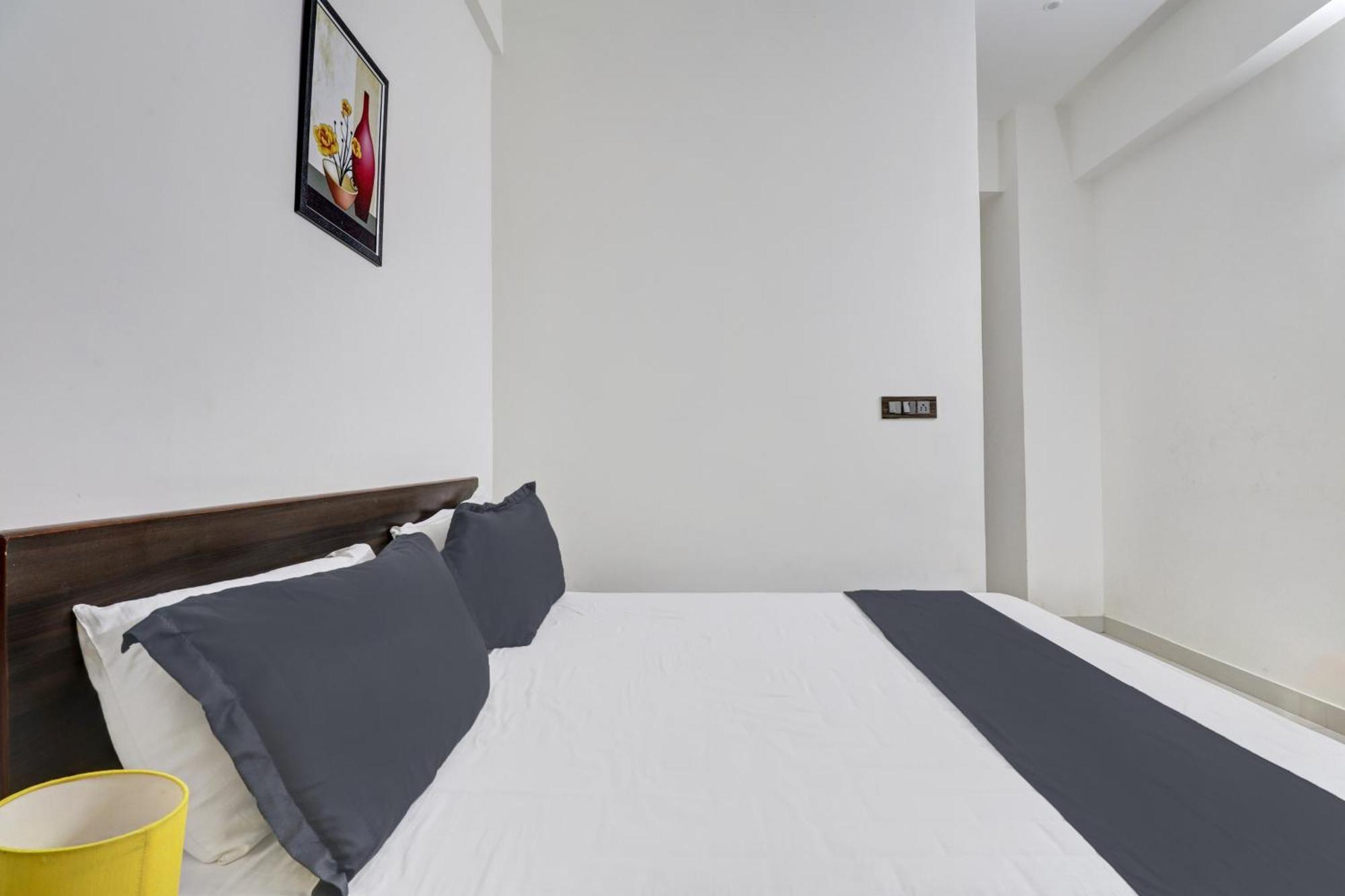 Hotel O J.K. Suites & Rooms Bangalore Bagian luar foto
